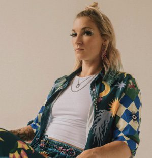 We check out Pop Rock singer songwriter Jessie Phelps