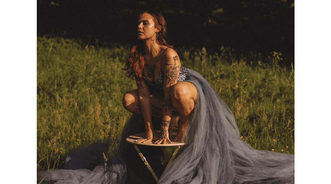 Dottie Mai – Ever The Alchemist ( Pop / Electro )