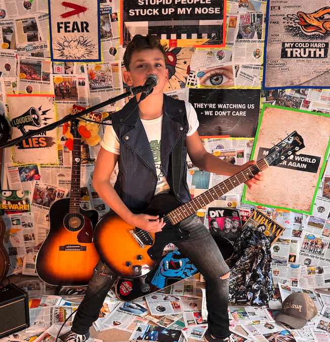 This Matteo – Stupid People Stuck Up My Nose ( Punk / Rock ) Review.