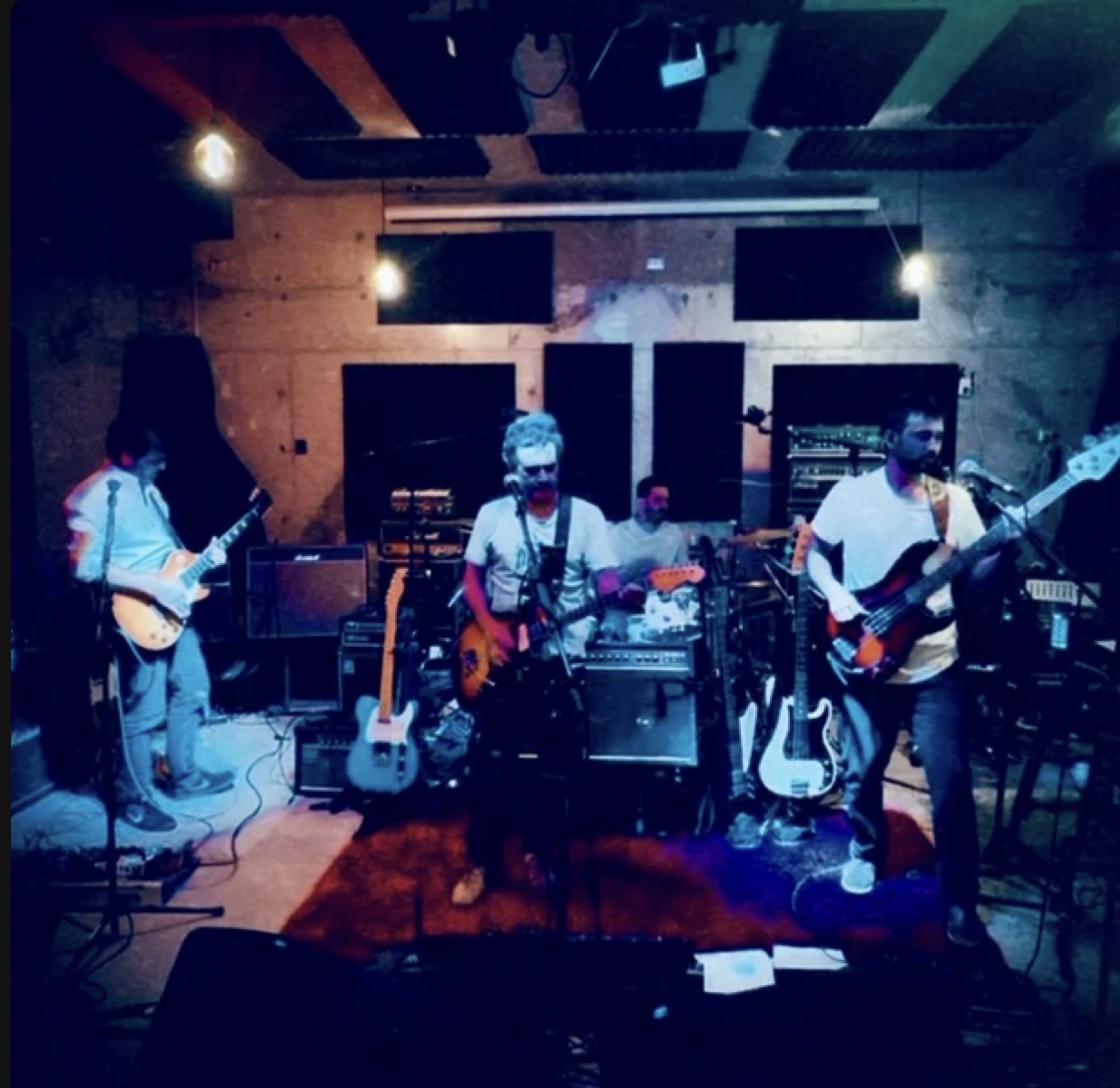 Parlell – Falling ( Punk / Pop ) Review